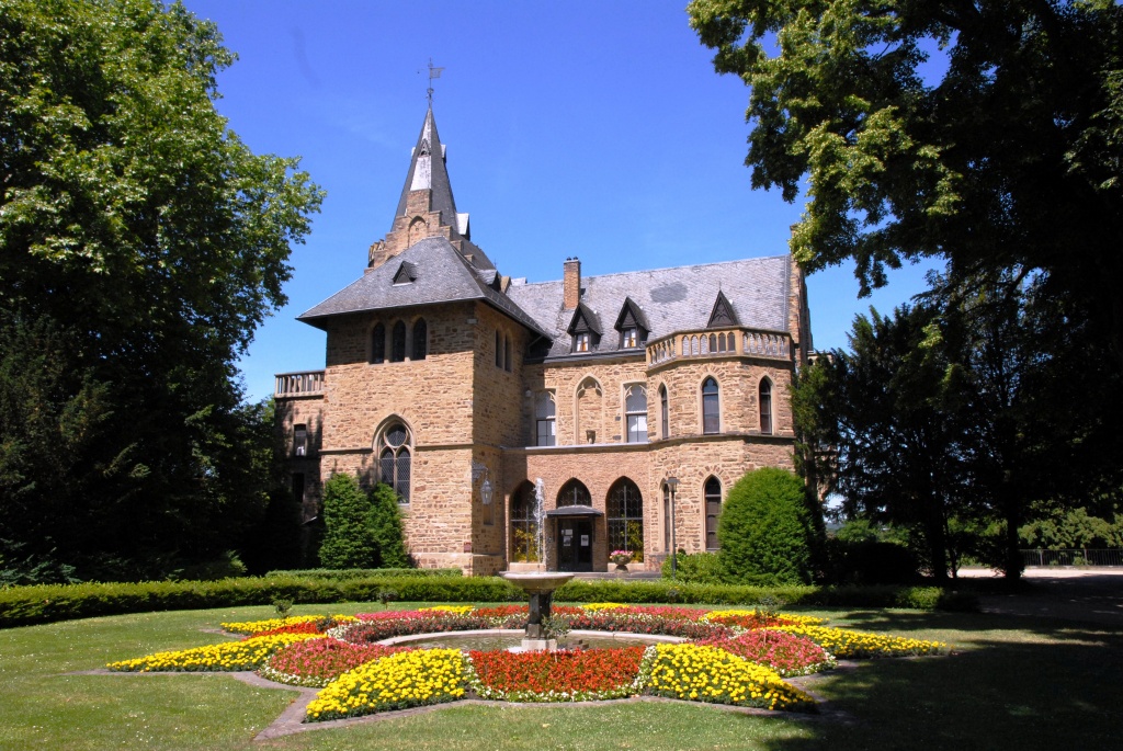 Die neugotische Villa Gustav Bunges