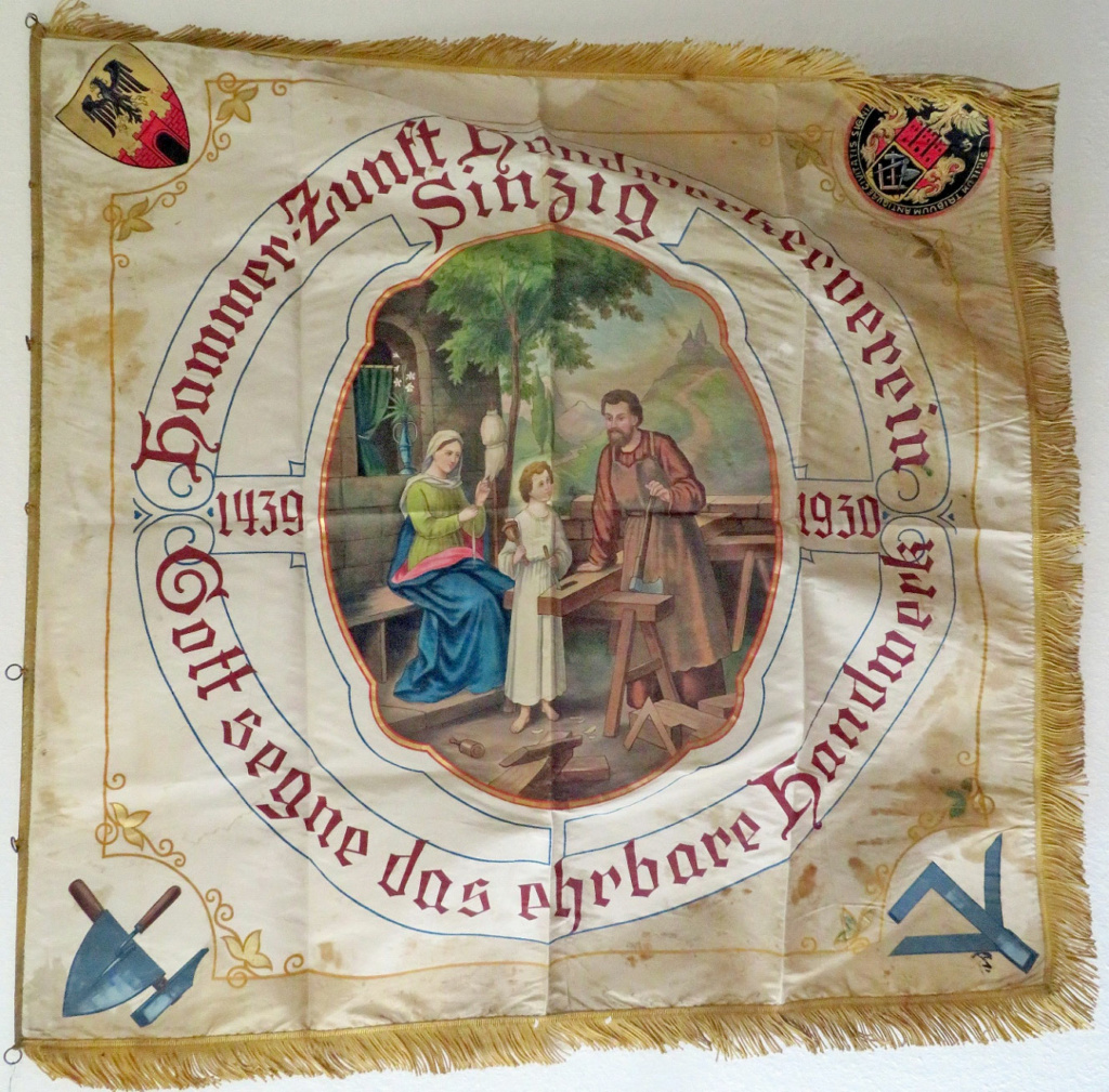 Jubiläumsfahne der Sinziger Handwerkerzunft